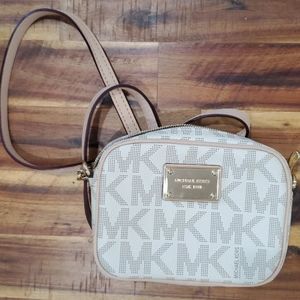 Brand New Michael Kors cream Cross Body